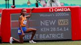 Keniata Beatrice Chebet establece un nuevo récord en los 10.000 metros en el Clásico Prefontaine