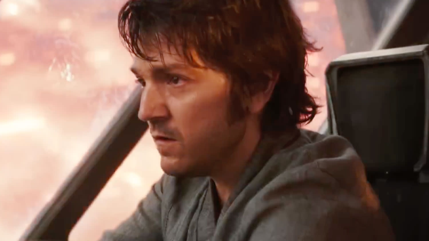 Ben Mendelsohn Joins ‘Andor’ As Diego Luna’s Cassian Goes From Rebel Spy To “Hero” In Season 2 Footage