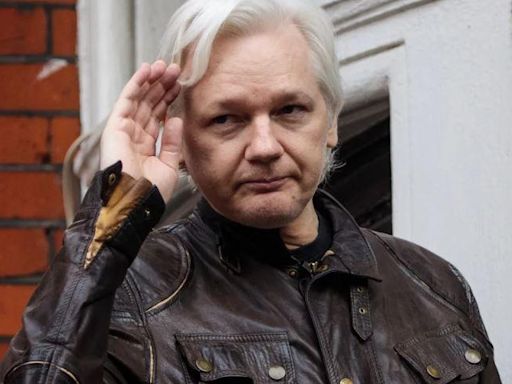 WikiLeaks founder Julian Assange walks out of US court as a 'free man', to return home now