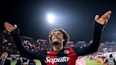 Milan’s move for Joshua Zirkzee on standby amidst ‘insane’ agent demands