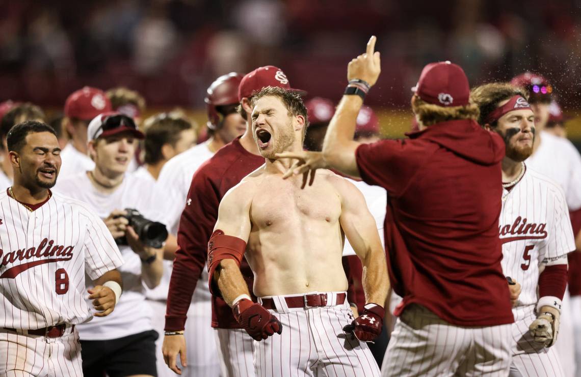 South Carolina earns walk-off win over Kentucky with late-game homer heroics