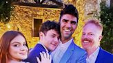 'Modern Family' stars reunite at Sarah Hyland's wedding