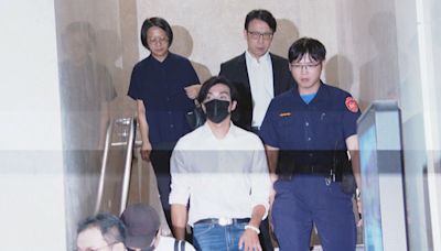 賀軍翔捲性侵案警大動作搜住家扣手機 罪證不足獲不起訴