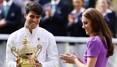 La victoria de Carlos Alcaraz en Wimbledon emociona a la Casa Real y al Gobierno: "El deporte español, de nuevo, en lo más alto"