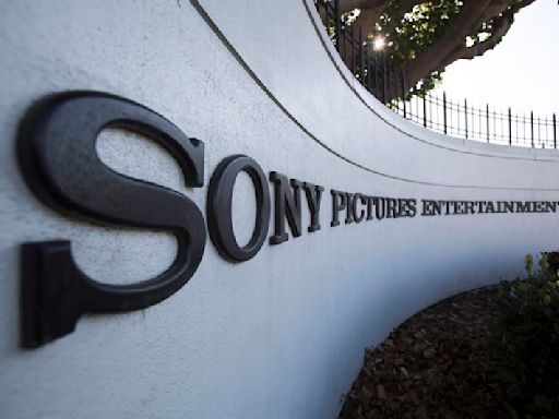 Paramount Global shares rise on reports of joint Sony-Apollo takeover bid By Proactive Investors