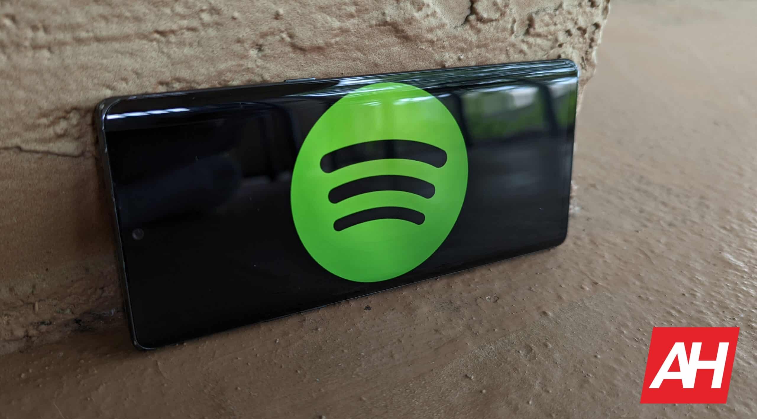 Spotify receives copyright notice from music publishers