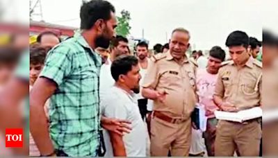 Truck collision claims lives: Mom, infant die | Agra News - Times of India