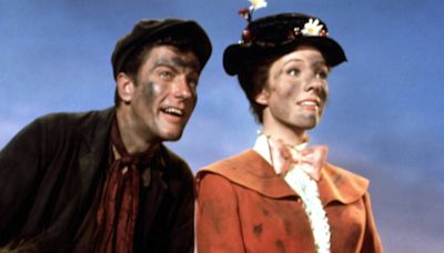 Dick Van Dyke on working with Julie Andrews in 'Mary Poppins': 'She was so patient with me'