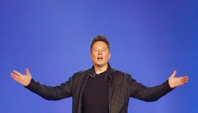 Elon Musk wants to use AI to summarize the news on Twitter and ... it's not a terrible idea?