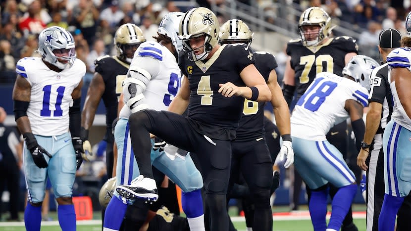 Saints QB Derek Carr channels Michael Jackson to steal the show at AT&T Stadium