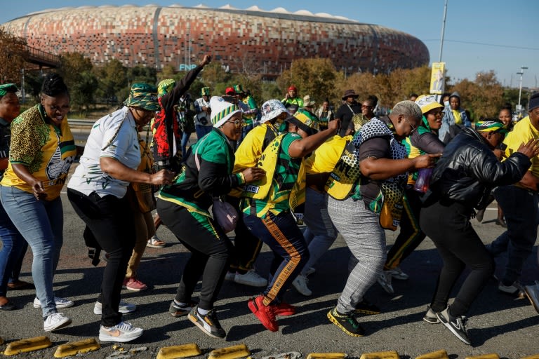 South Africa's ruling ANC holds final rally to defend solo rule