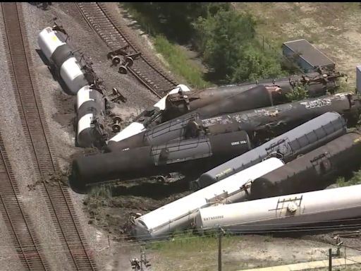 25-car train derailment in Matteson causes temporary evacuation, disrupts train schedules