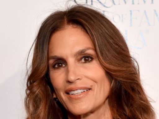 Cindy Crawford Slips On Same Look She Wore at 20