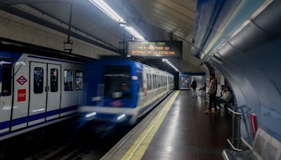 Empujan a un joven a las vías del Metro de Madrid tras robarle el móvil y el reloj