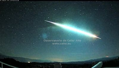 Vídeo | Una impresionante bola de fuego sobrevuela Málaga y Granada