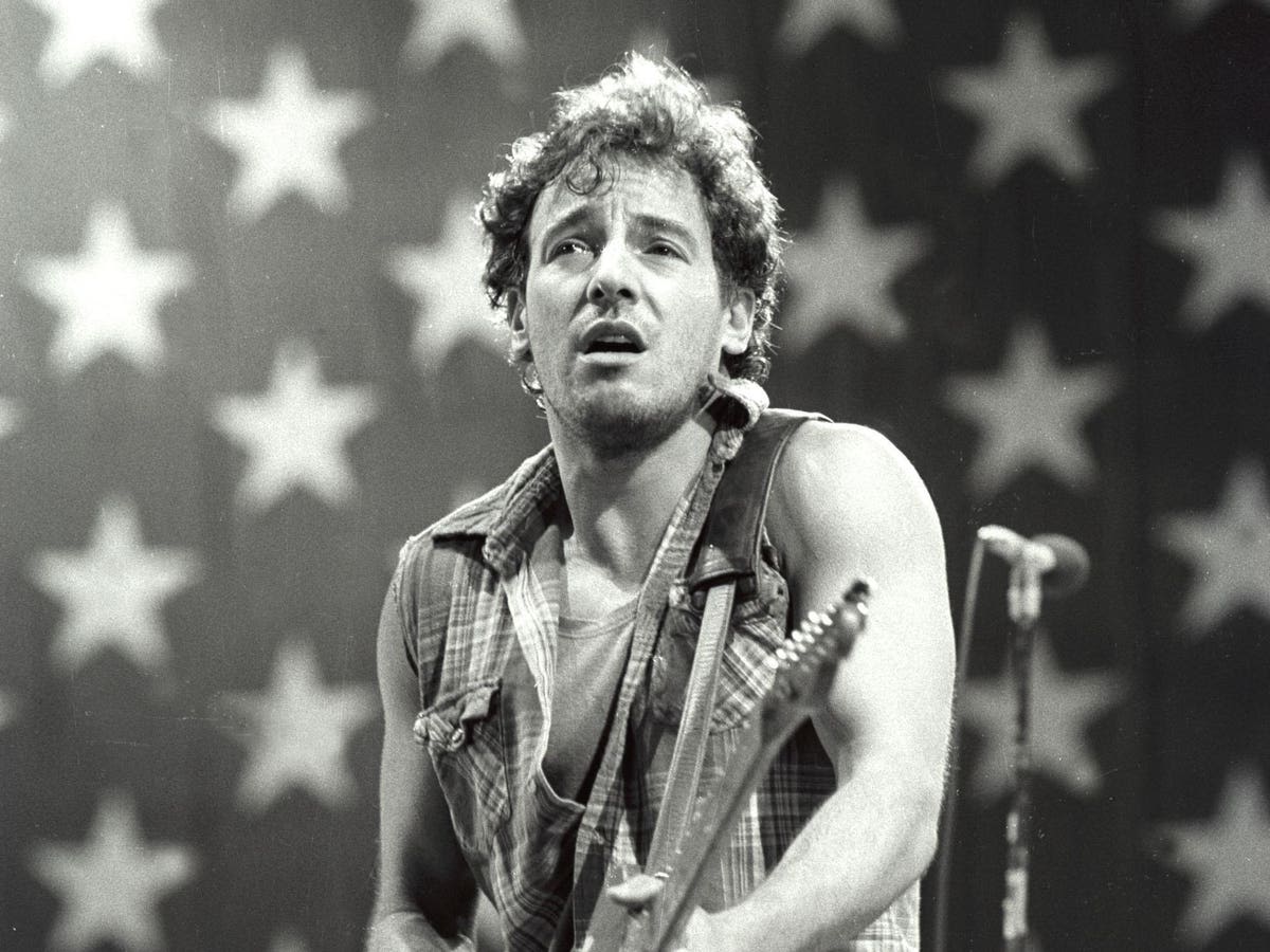 Bruce Springsteen’s ‘Greatest Hits’ Returns As One Of His Biggest Singles Surges