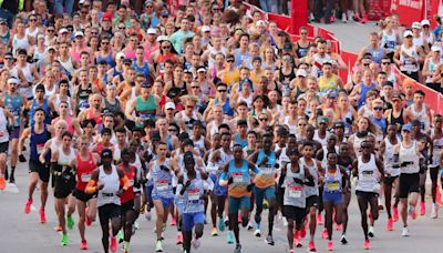 How long do runners have to complete the Chicago Marathon? Here's the course time limit