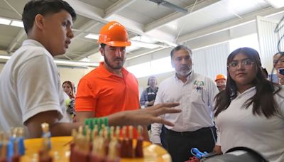 Nuevo León equipa planteles de CECyTe en municipio de García