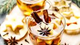 Glühwein blanco: nuestra variante favorita del clásico vino caliente y especiado para las tardes de fin de año