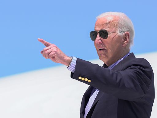 Resentido y furioso hasta con Barack Obama, Joe Biden se debate ante la presión para que deje la candidatura