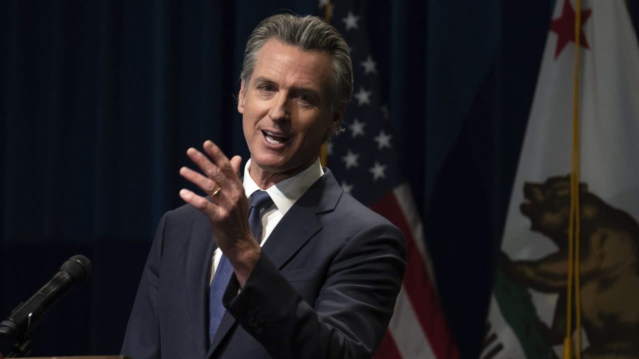 Newsom signs bill to let Arizona doctors provide abortions in California