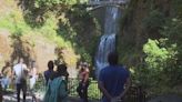 Private parking lot at Multnomah Falls to charge $20 per spot