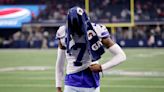 Diggs suffers injury scare, Hankins questionable to return