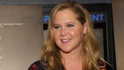 Amy Schumer Flashed Jimmy Buffett's Widow At His Memorial