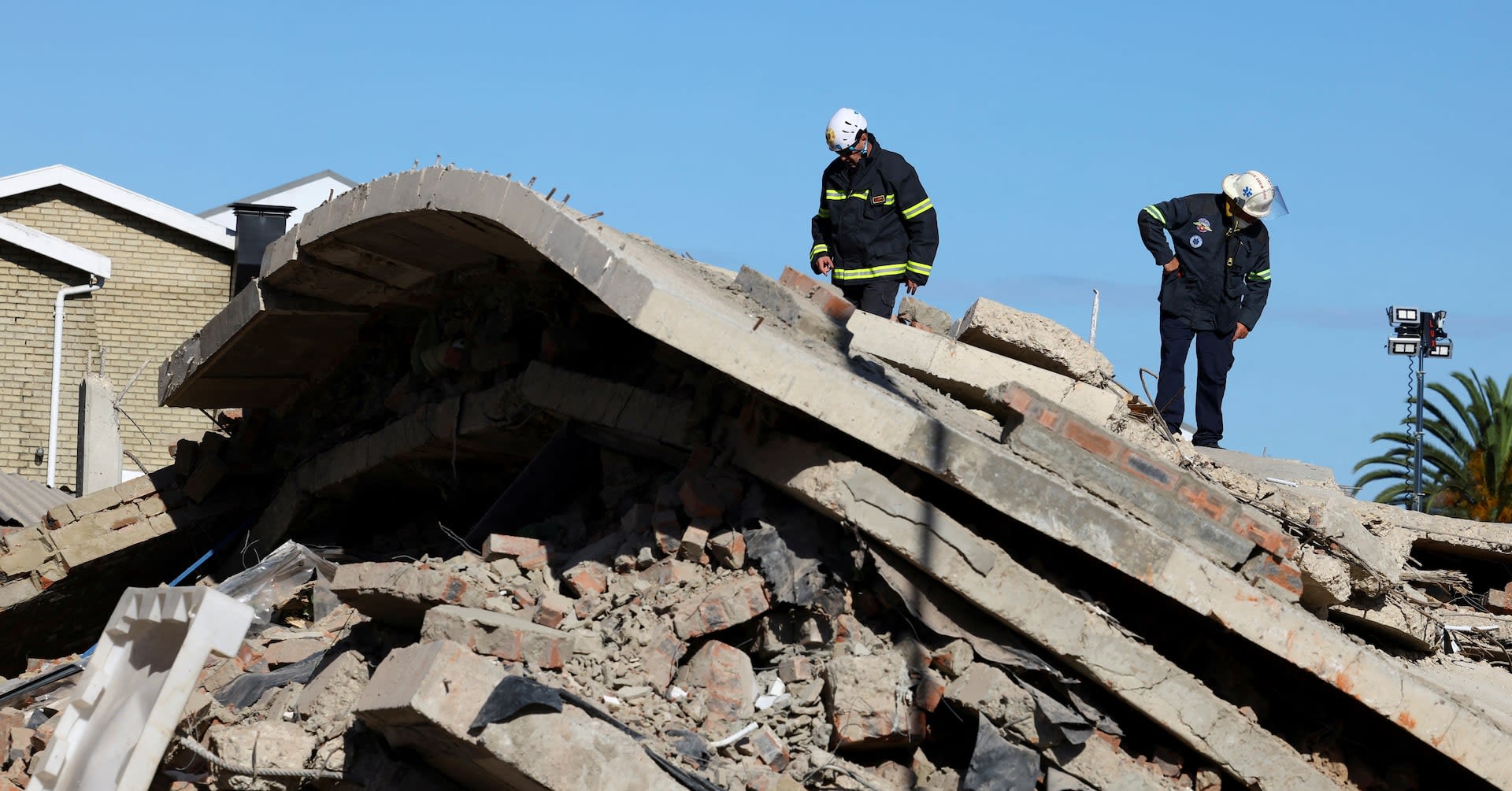 Hope fades for 44 trapped in collapsed South Africa building