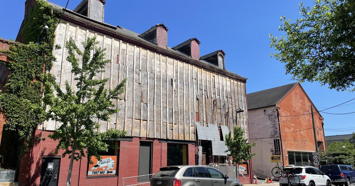 Former Roburrito's building set for renovation