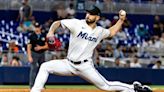 Puesto de cerrador cambia en los Marlins. Sale un veterano que no cumplió y llega un zurdo de gran labor en el bullpen