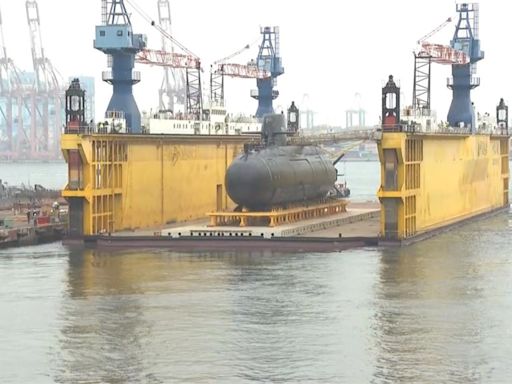 國造潛艦"海鯤號"今啟動出塢 沿途海域全面管制