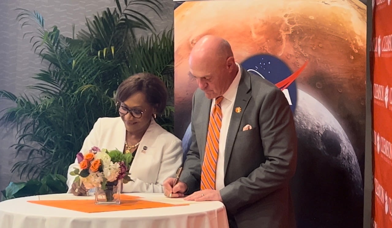 Clemson University, NASA sign historic Space Act Agreement