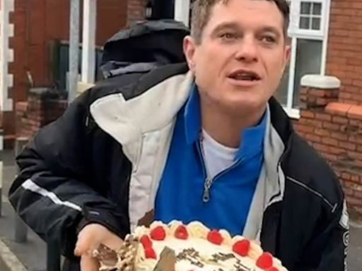 Happy Birthday Gavalar! Mathew Horne share his birthday cake with fans