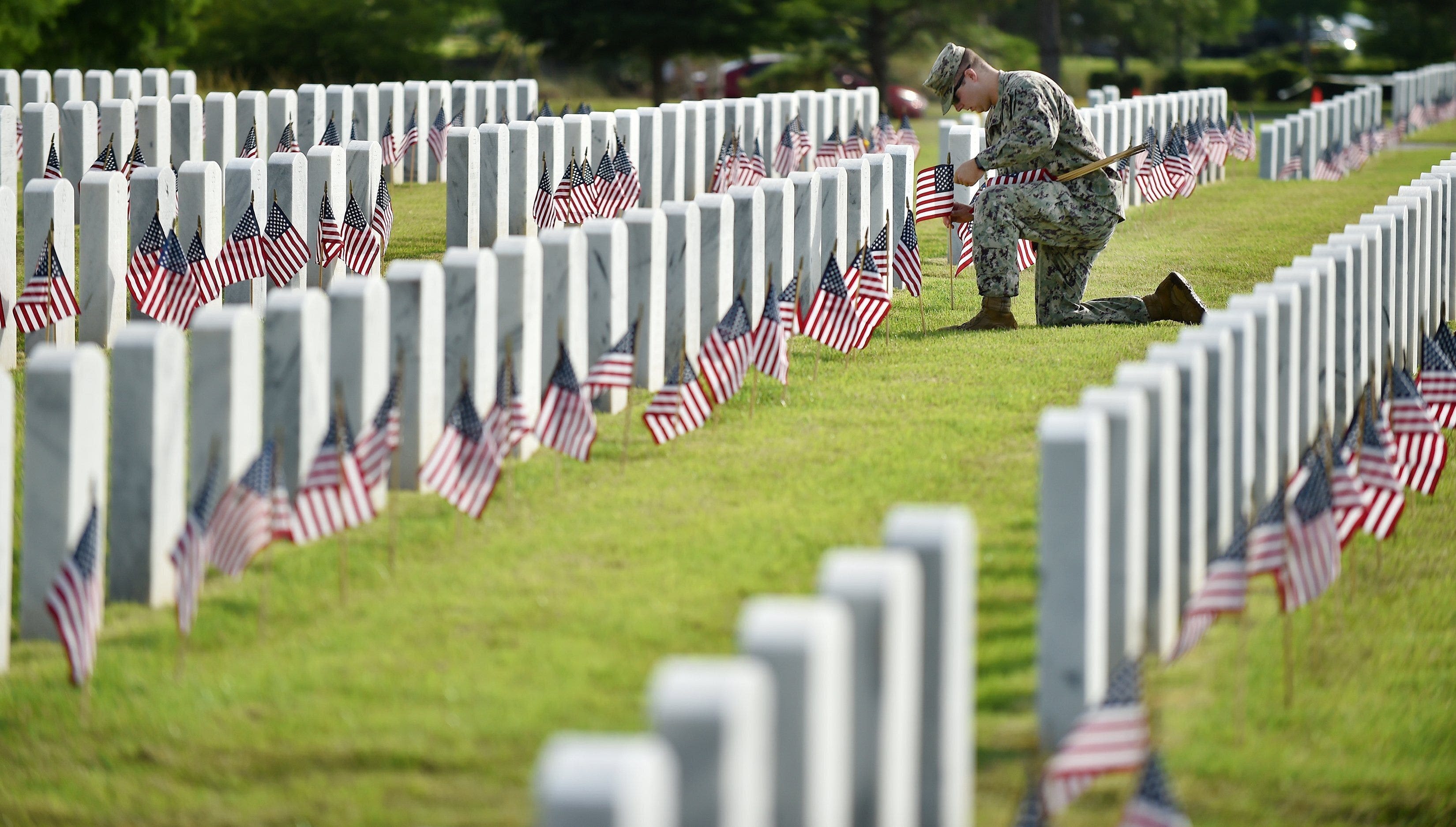 Memorial Day: What Jacksonville-area stores, restaurants and offices will be closed?