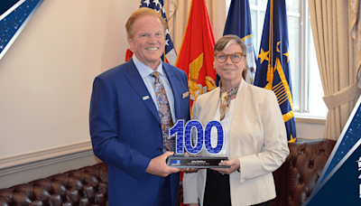 Navy CIO Jane Rathbun Receives 1st Wash100 Award From Jim Garrettson at Pentagon