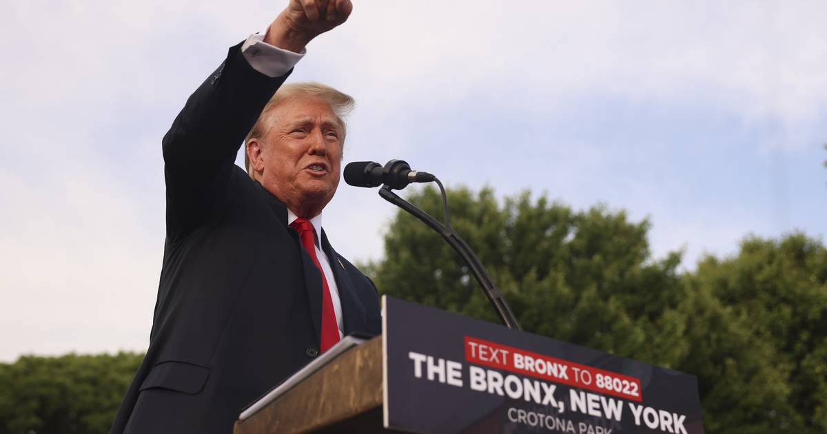 Trump holds a rally in the South Bronx as he tries to woo minority voters in his hometown