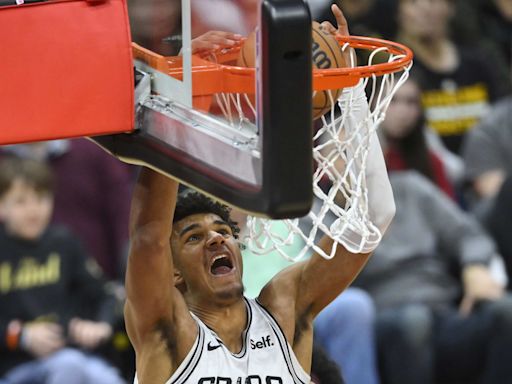 Spurs Season-In-Review: Dominick Barlow 'Comfortable, Confident' In Growing Role with San Antonio