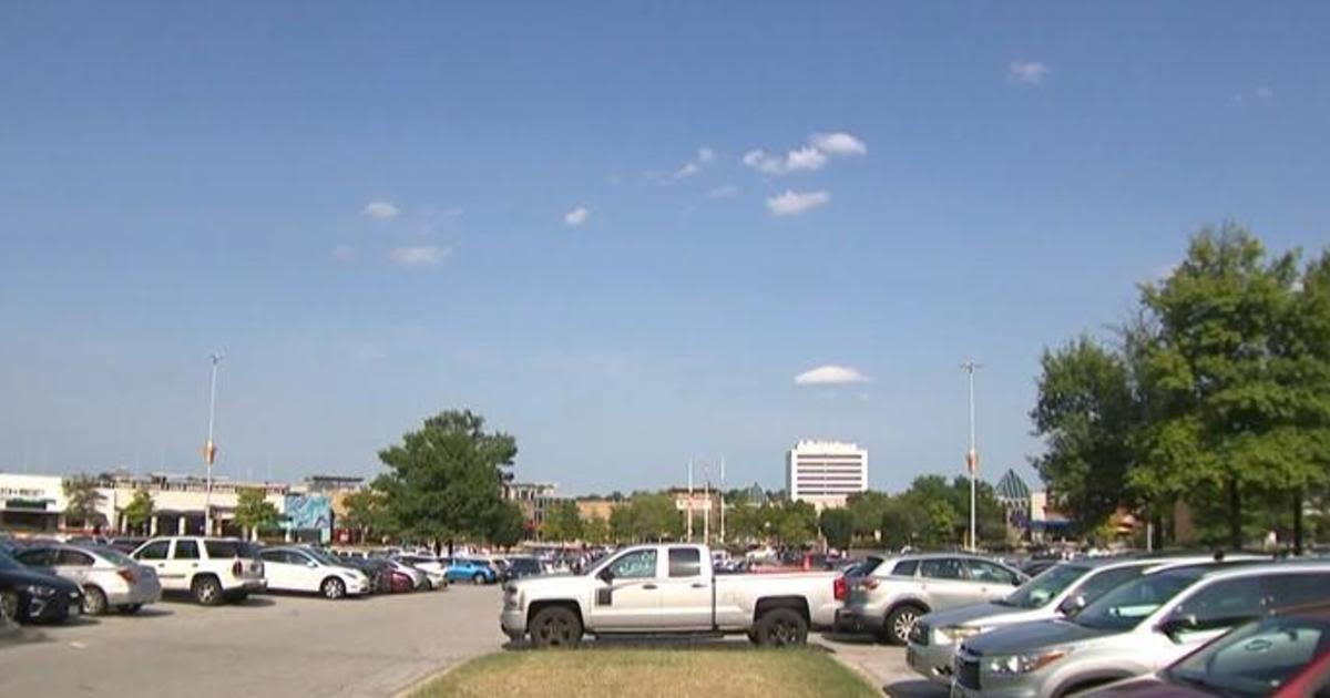 The Mall in Columbia shooter remains on the run after killing teen in food court area