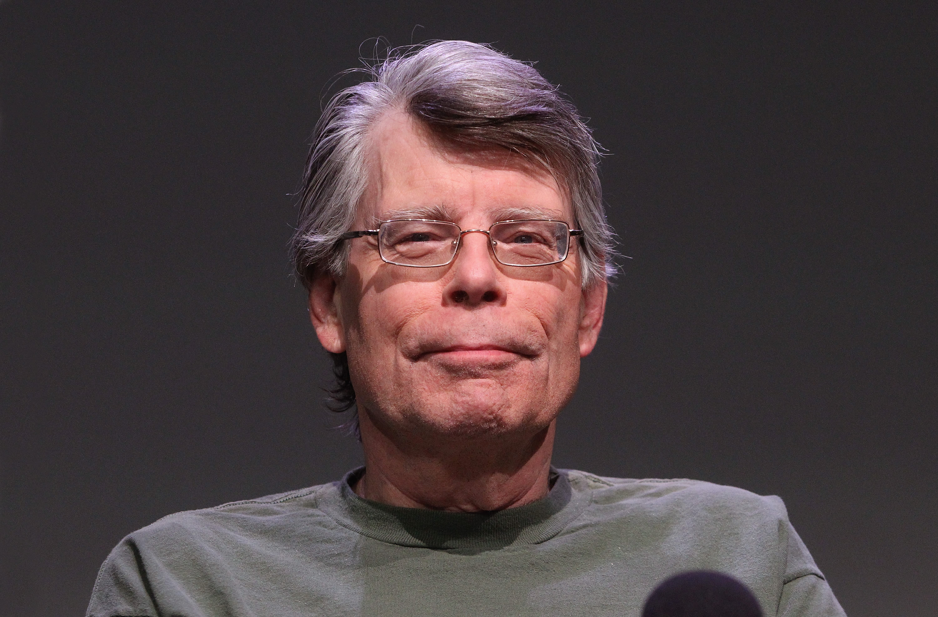 Stephen King's comment about Donald Trump killing a dog goes viral
