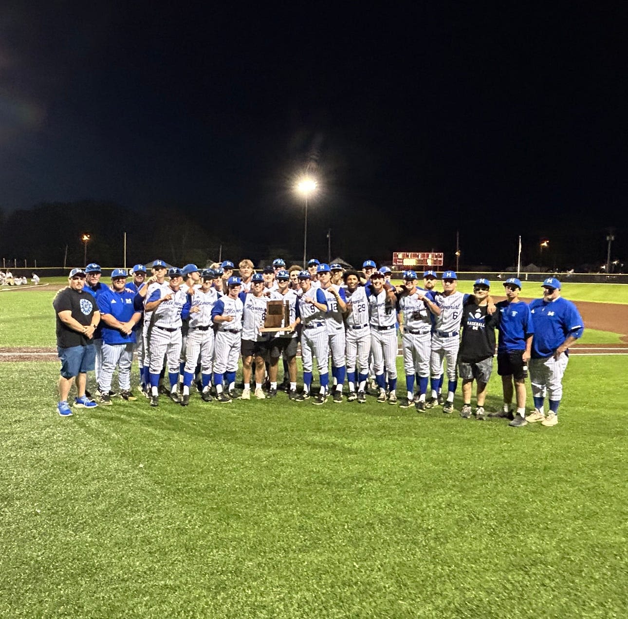 Strong pitching, defense spark Memorial baseball's sixth consecutive sectional title