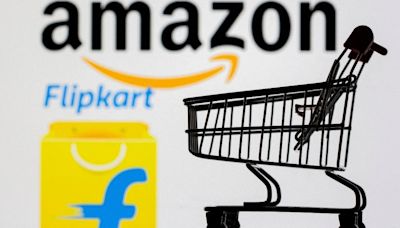 Indian traders up in arms against e-commerce giants Amazon & Flipkart