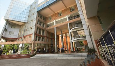 Bribes from patients, fake certificates: CBI busts doctor-supplier nexus at Delhi’s RML hospital