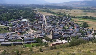 El pueblo español de Llívia, rodeado por Francia durante siglos