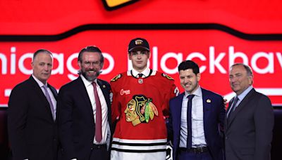 Blackhawks select Sacha Boisvert with No. 18 overall pick in 2024 NHL Draft