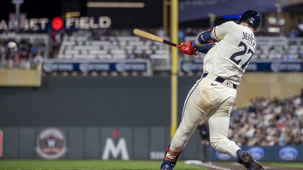 Red Sox turn to bullpen game to face rolling Twins