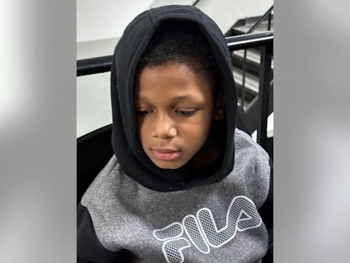 Non-verbal boy found wandering in Detroit, police looking for parents