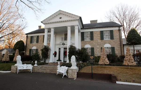 ‘Nigerian scammer’ takes credit for bizarre Graceland auction scare