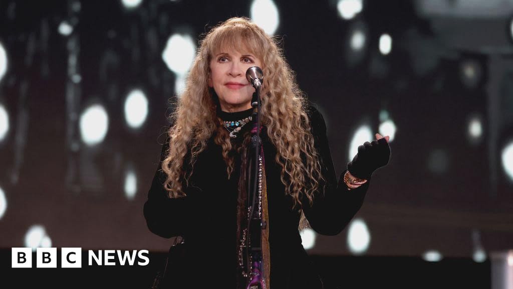 Stevie Nicks sets new date for postponed Glasgow gig