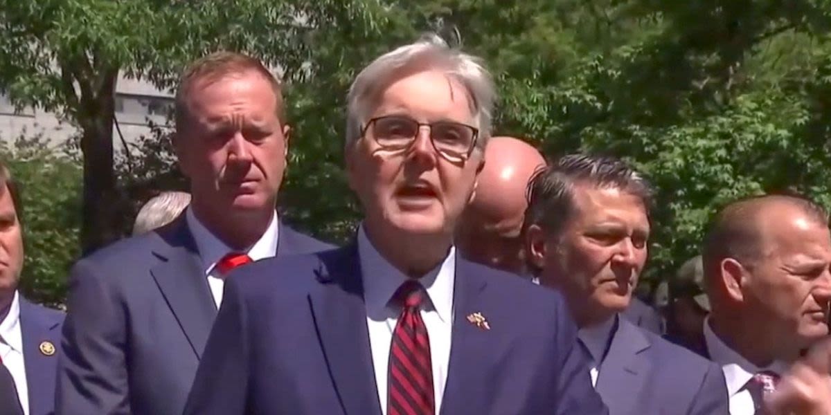 Dan Patrick shouts down journalist at trial: 'Donald Trump is not the ruling class!'